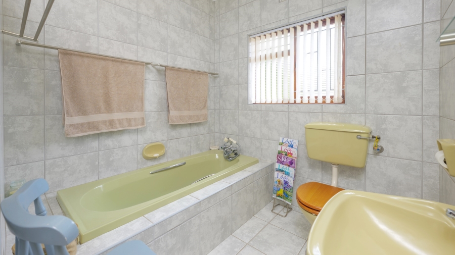 4 Bedroom Property for Sale in Bredasdorp Western Cape
